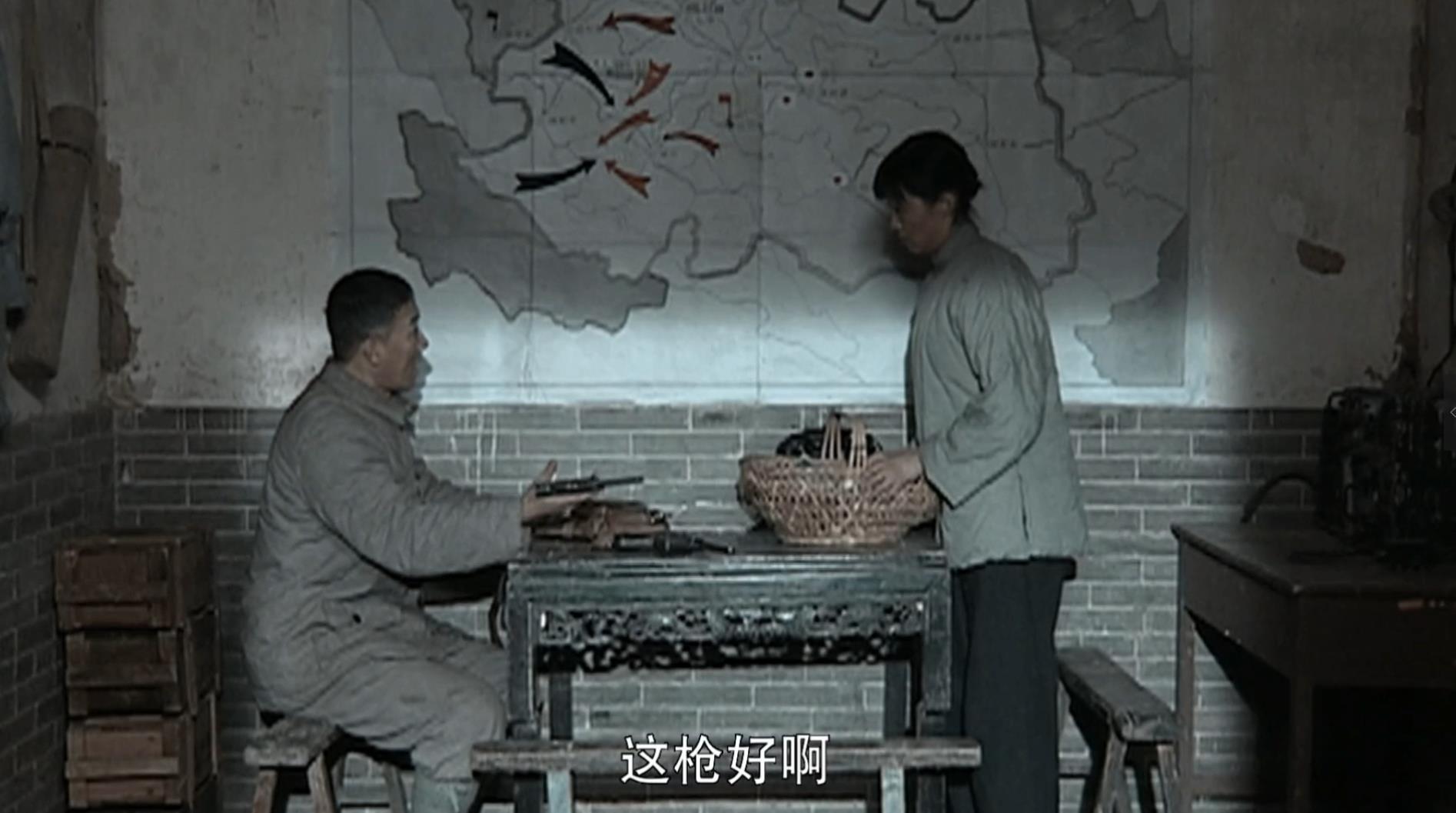 自杀都费劲的枪！日本手枪界的卧龙凤雏，南部十四式和他的兄弟