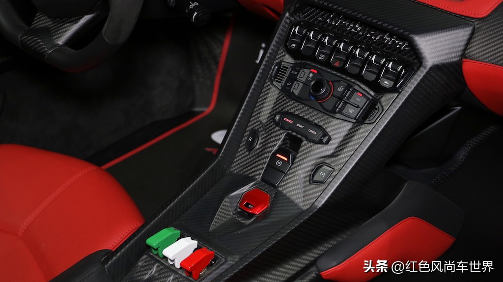 兰博基尼毒药,兰博基尼比毒药还难得一见