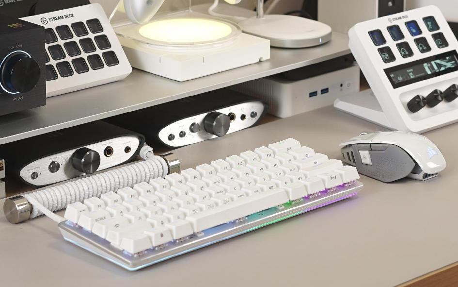 提升桌面颜值的桌搭好物,蓝色系风格桌搭