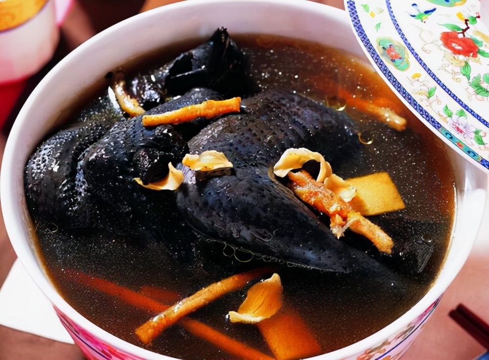 鸡肉含激素对人身体有什么危害,鸡肉里的激素有害吗