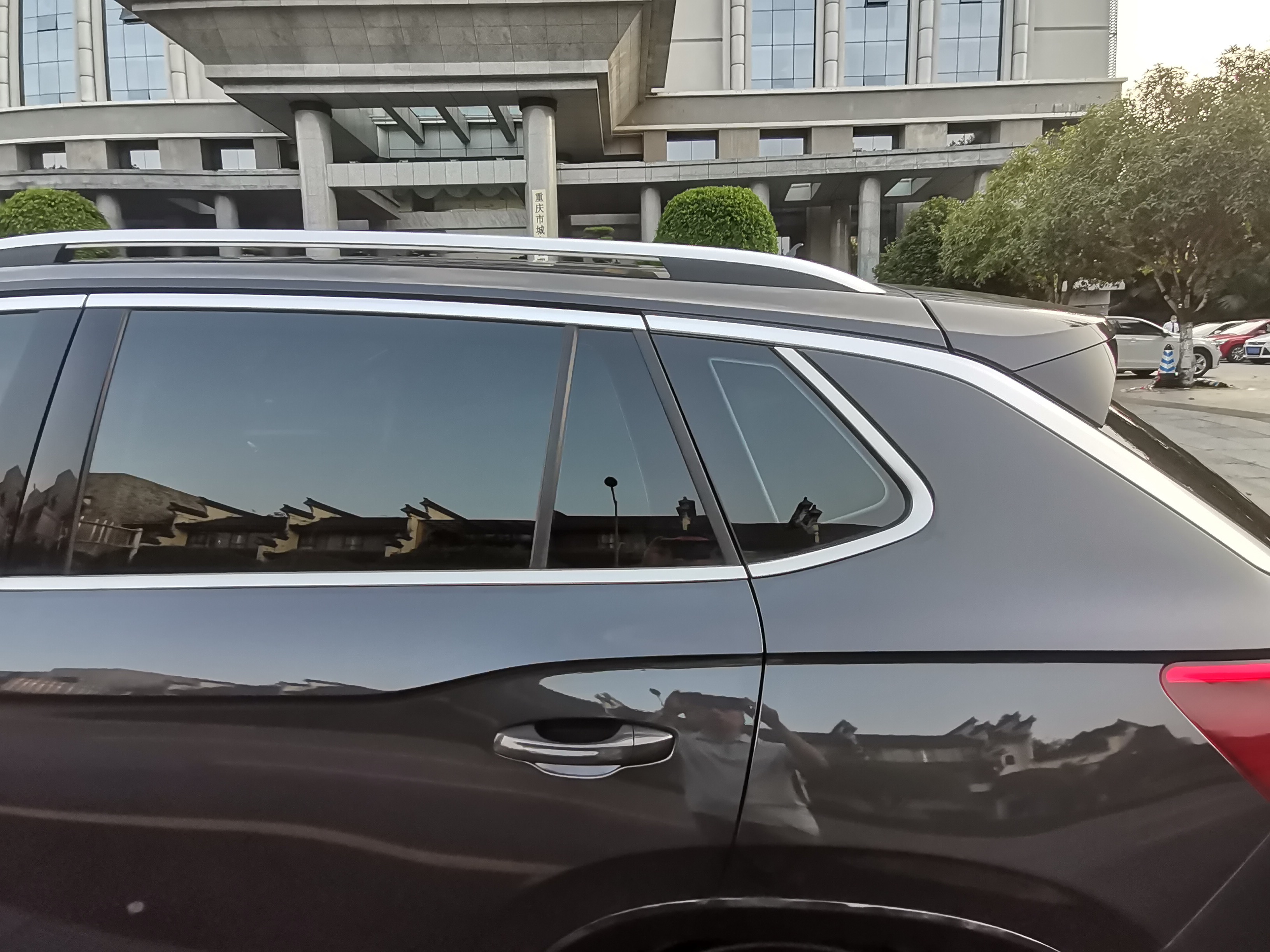 插电式混合动力保养费用,说说插电式混合动力汽车的好处