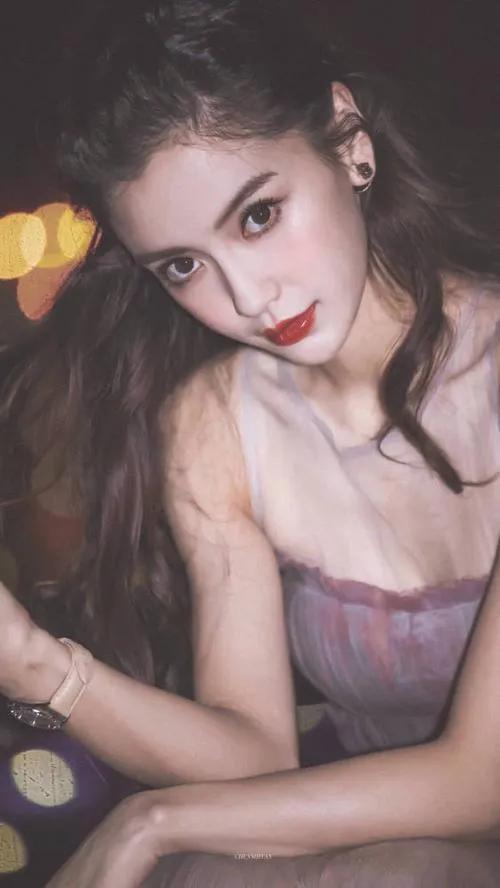 一场离婚让黄晓明成了笑话，他对baby已没有用，她吸干了他的资源