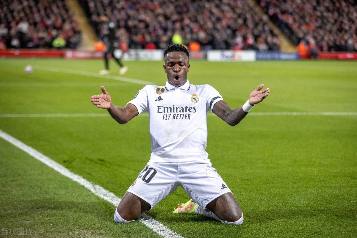 英超第四名欧冠要多踢一轮,英超四队包揽欧冠欧联视频