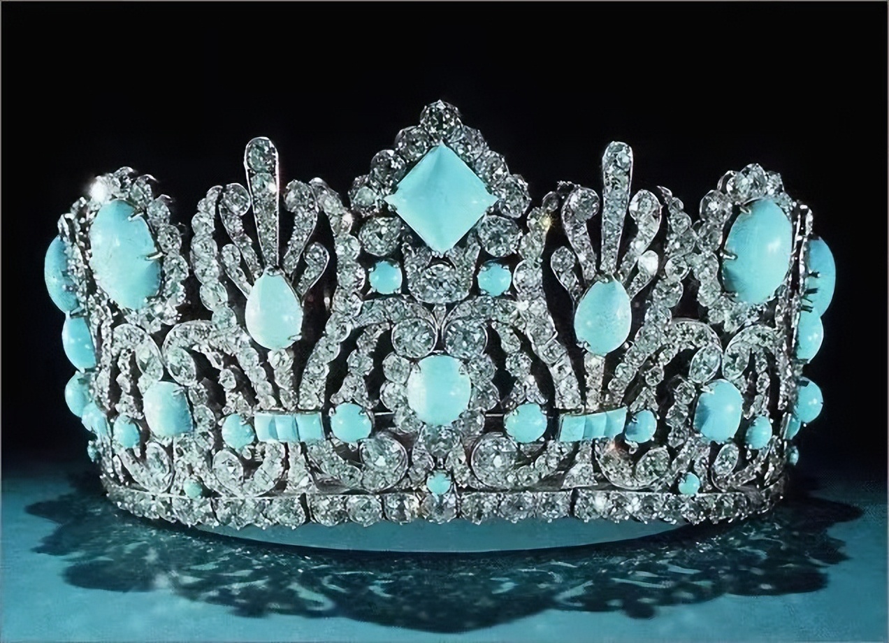 谁说绿松石是老古董？它可是新季大牌高珠的镇场正C位