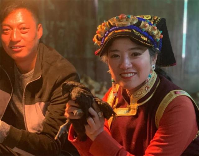 四川姑娘放弃高薪坚守大山,四川女孩嫁藏族小伙放弃百万年薪