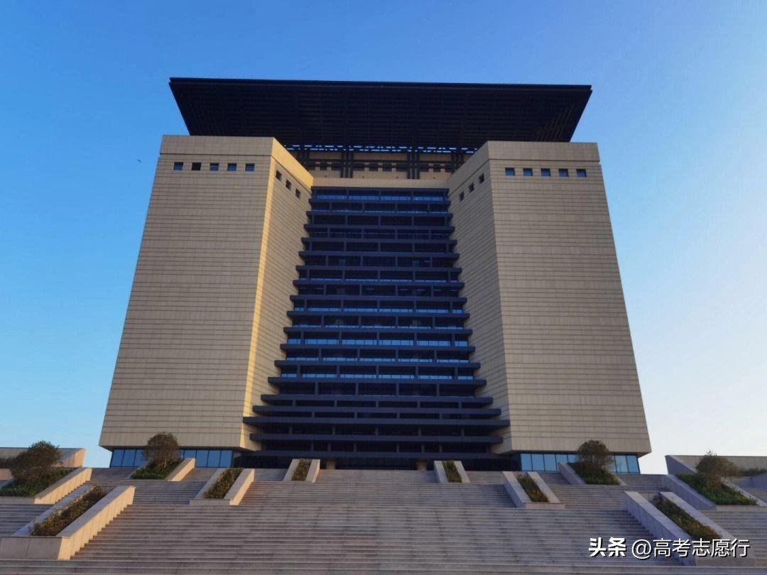 让一本线20多分填二本亏不亏,一本的分数报考二本学校