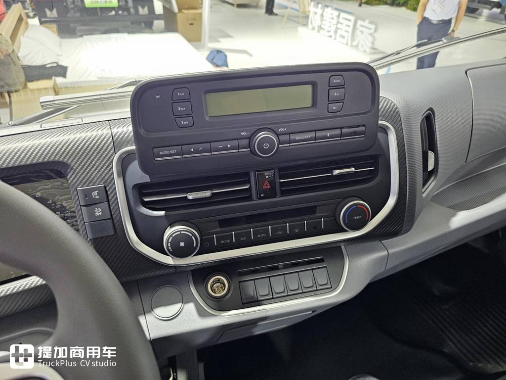 耗资十亿！青云架构下诞生的江铃凯运+轻卡，到底实力如何？