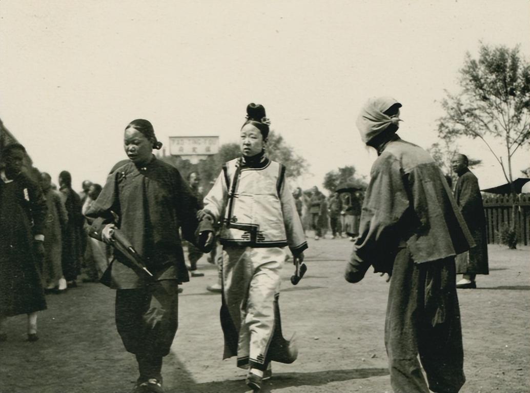 清代酷刑老照片,清末社会老照片酷刑