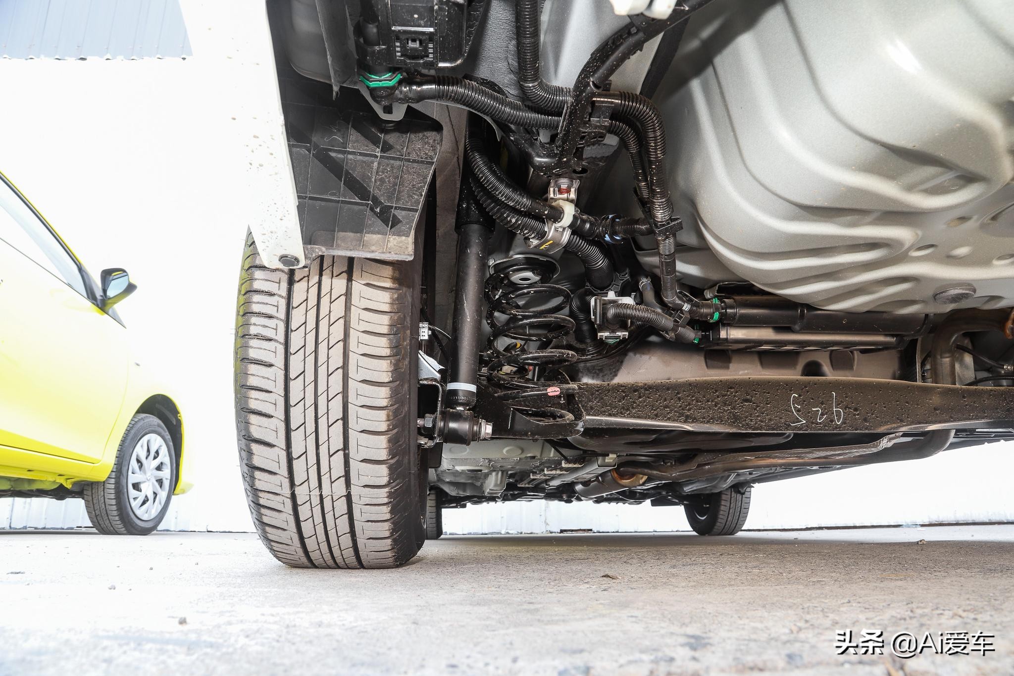 丰田最小型省油车二手车,丰田最便宜2.5自吸车型