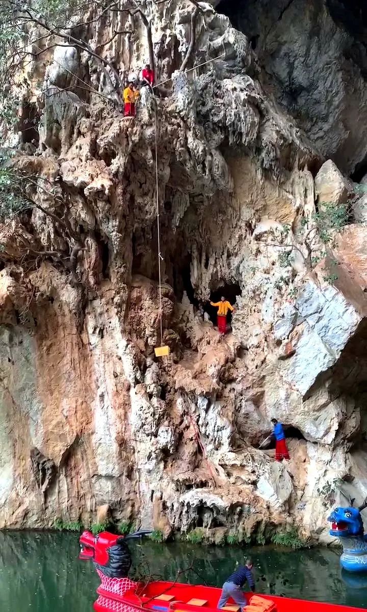 建水燕子洞免门票,建水燕子洞景区团购