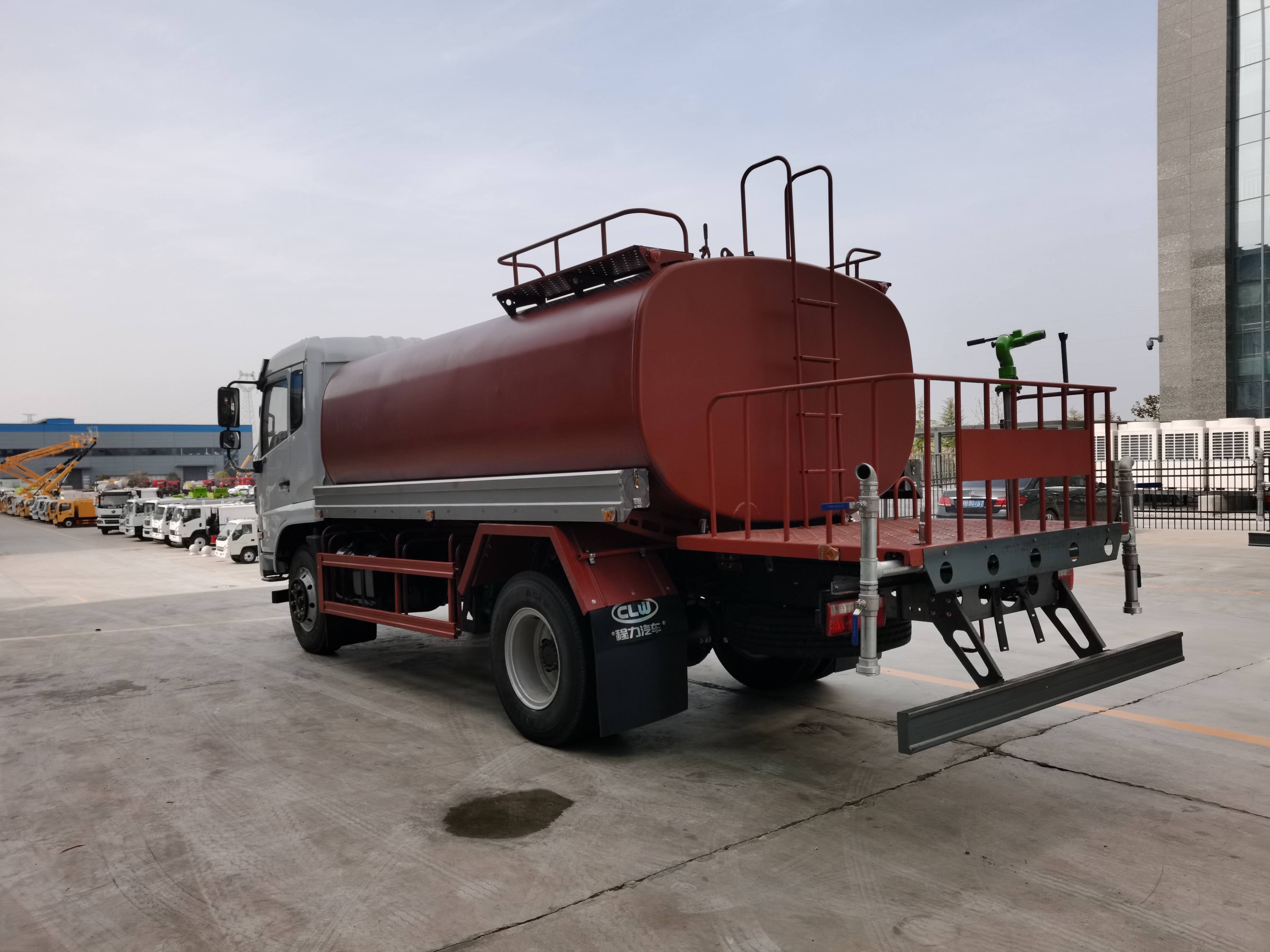 东风天锦环卫垃圾车,市政环卫车东风天锦