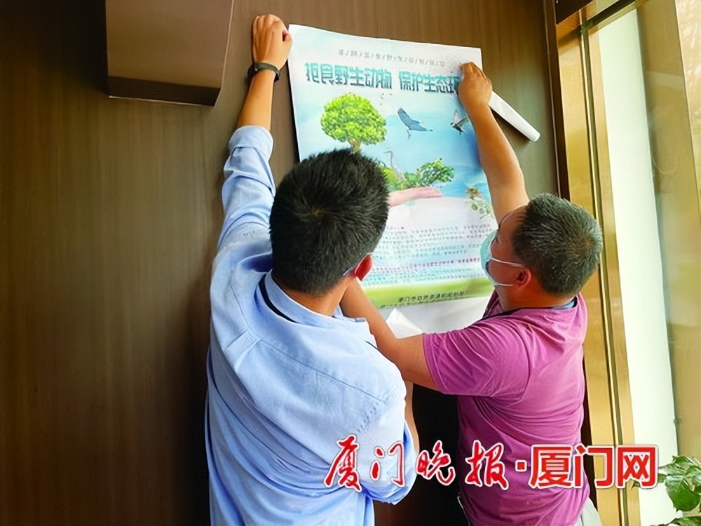 鏌ュ鍞崠榛戝績椋熷搧鐨勯楗簵,鎵撳嚮閲庣敓鍔ㄧ墿椁愰