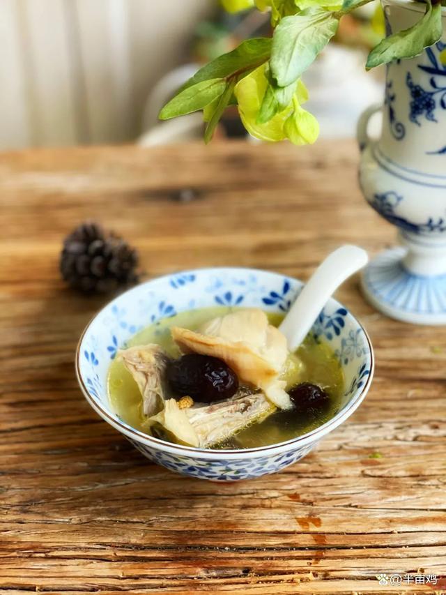 土鸡独特之处,土鸡的认识方法和技巧