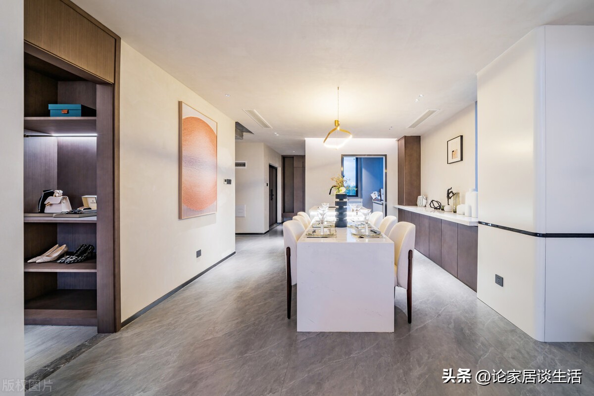 什么样的餐桌好看又实用,好看实用的圆餐桌小户型