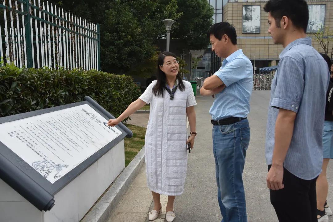 本期《师说》与您分享吴建亚校长与江溪小学的故事