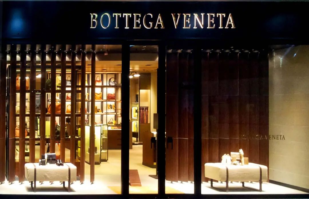 gucci和adidas合作款什么时候上市,gucci联名adidas走秀