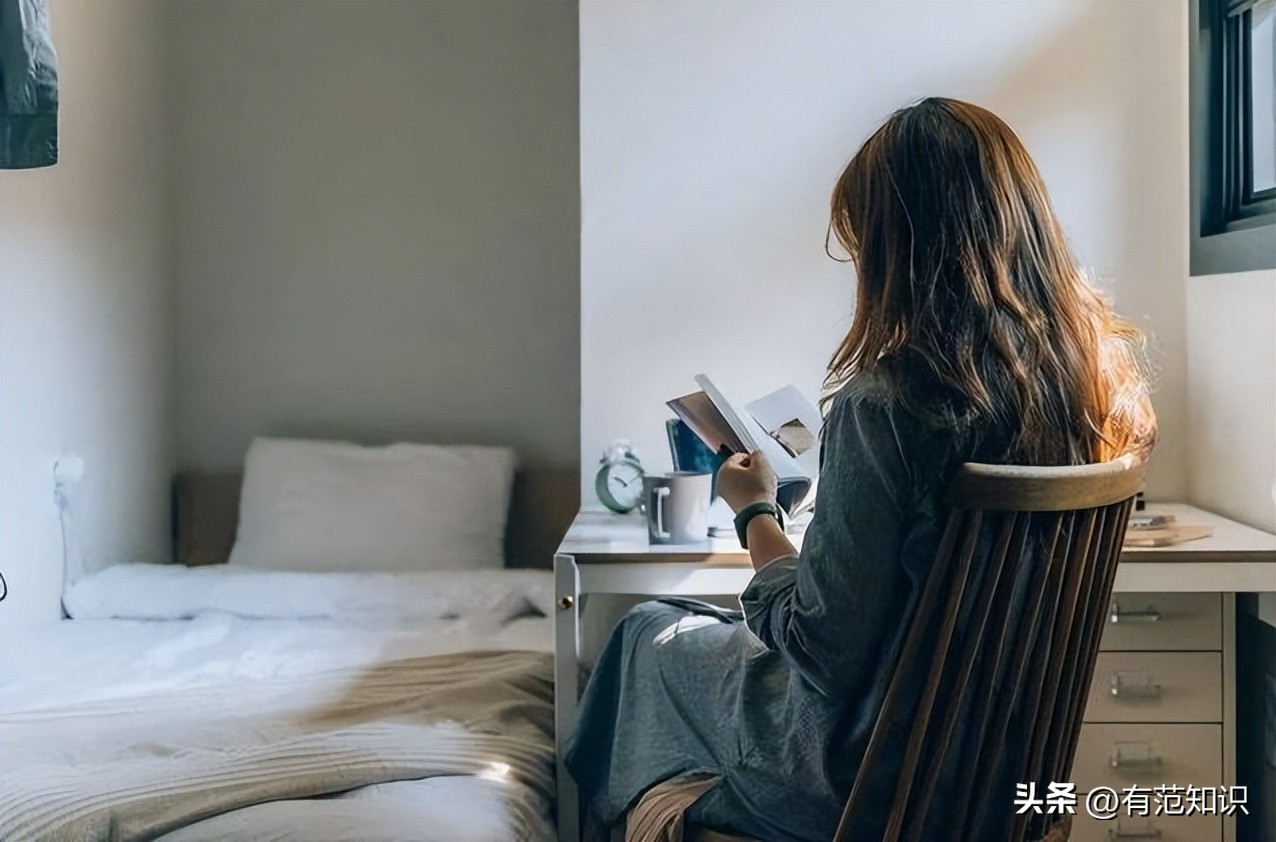 40岁女子在出租屋内“躺了”9年:拒绝一切社交,每月只花500块