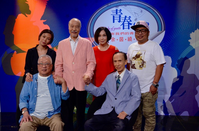 萧敬腾50岁准老婆背景超狂，双硕士星二代，被老萧2000万钻戒套牢