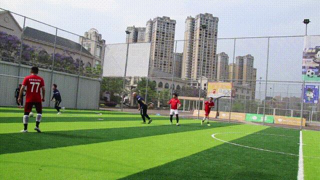 激情绿茵,激情盛夏绿茵赛场展雄风