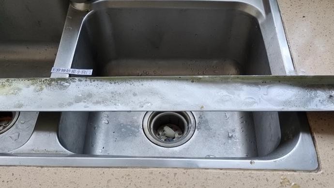 你还在徒手清洗油烟机油盒吗,清洗油烟机集油盒