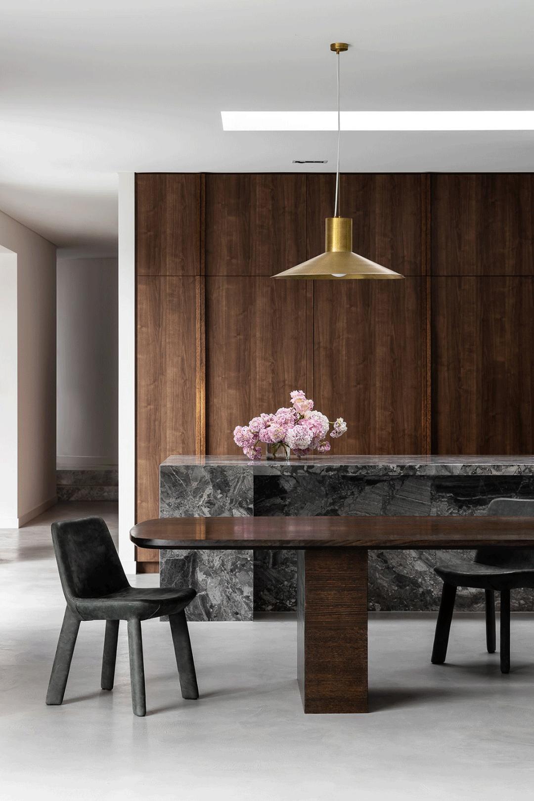 花园式极简清水混凝土别墅,混凝土极简别墅