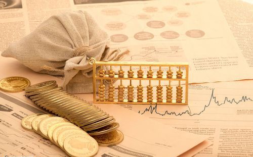 日元暴跌如何对待股市行情,日元汇率破新低股票创新高