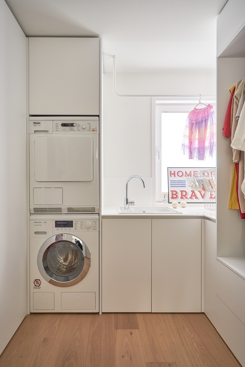 一家六口住390平方的别墅,一家6口住在40平米的房子