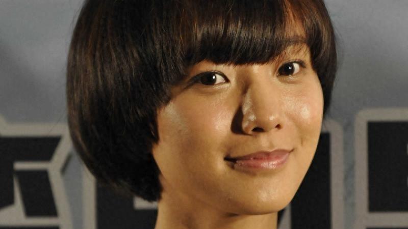 王珞丹脱戏,37岁的王珞丹有多迷人