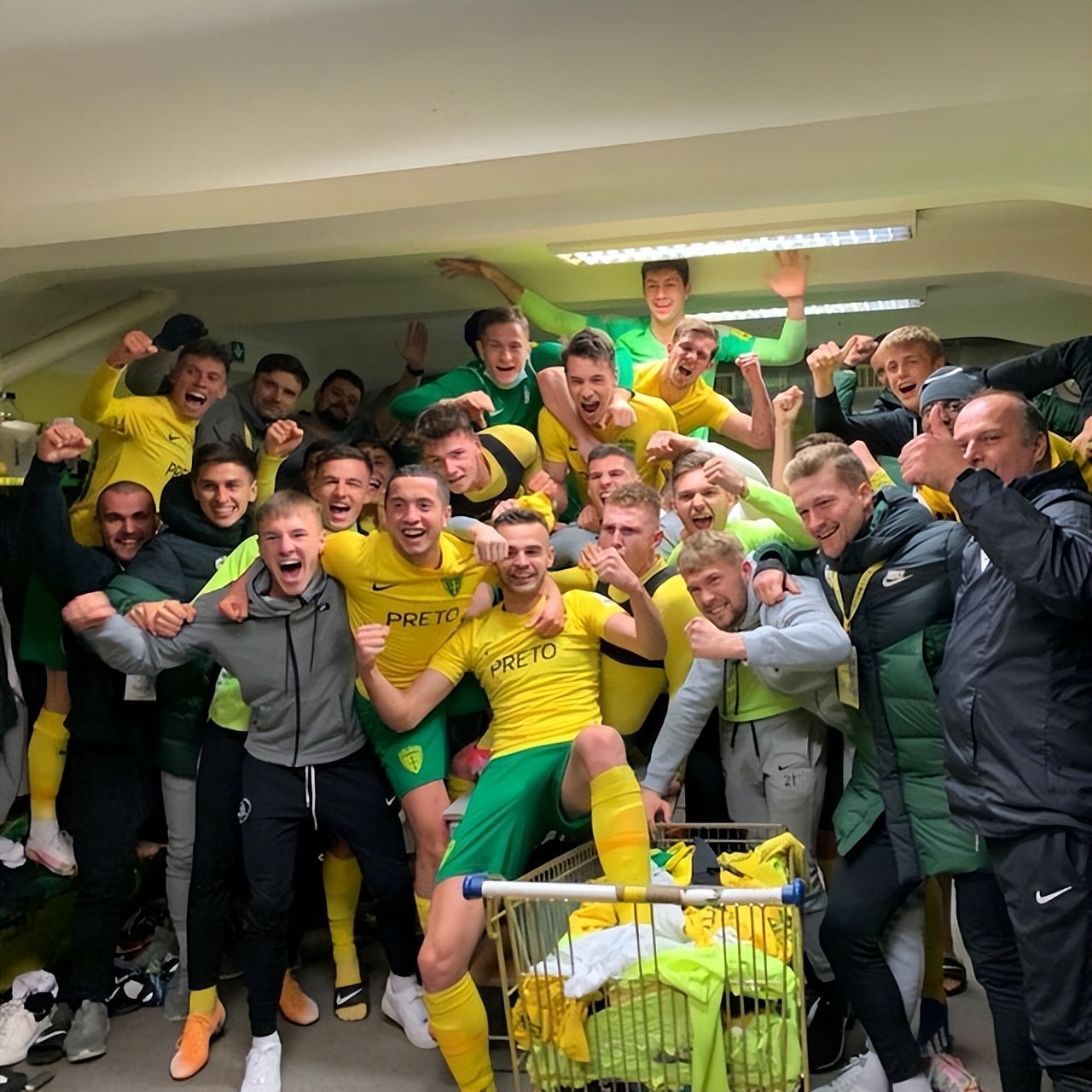 阿森纳新签的后卫基维奥尔,为什么基维奥尔让阿森纳变得更好