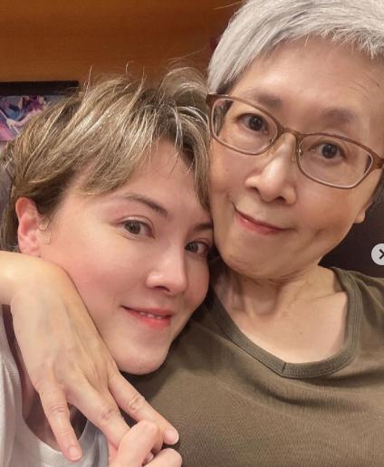 31岁知名女明星出车祸,31岁女演员车祸