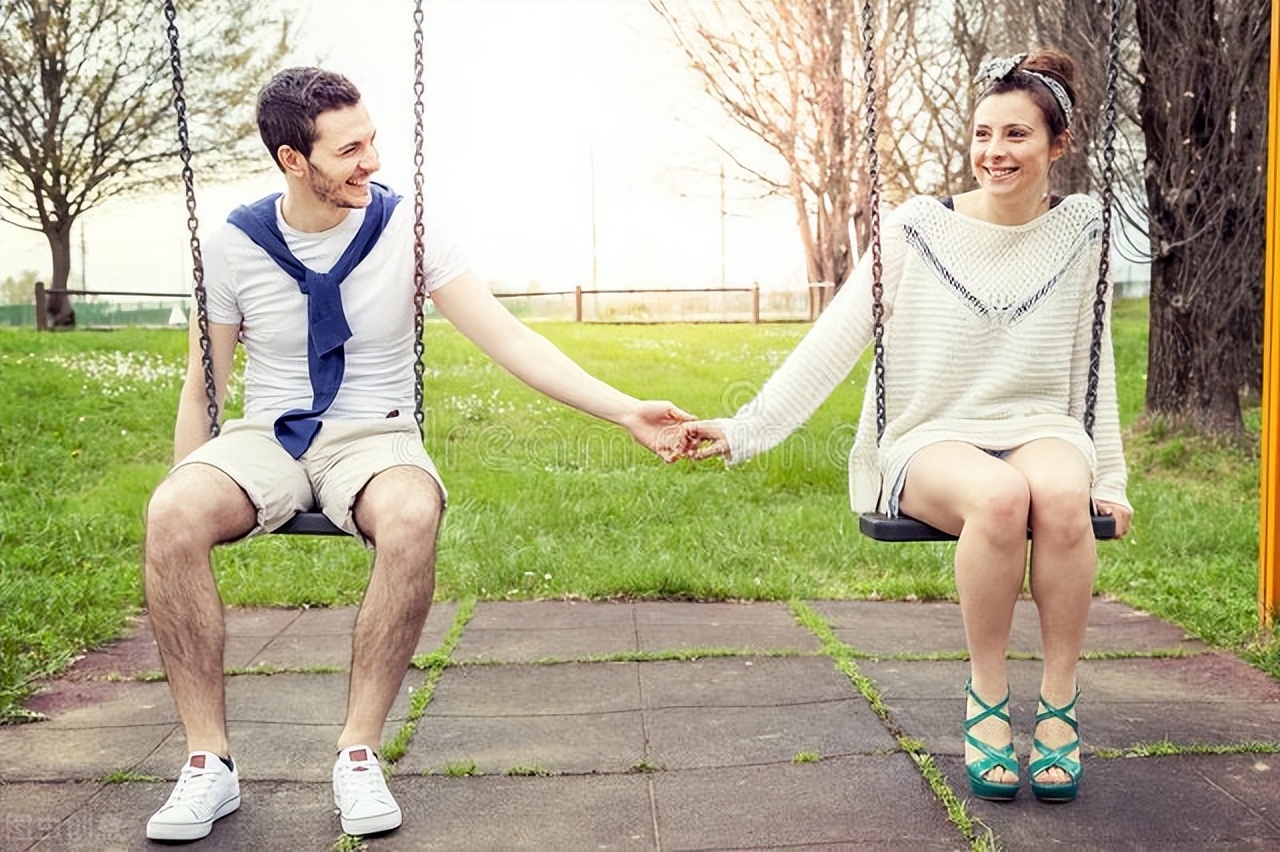 朋友以上、恋人未满，魔羯男喜欢一个人，会有的10种表现