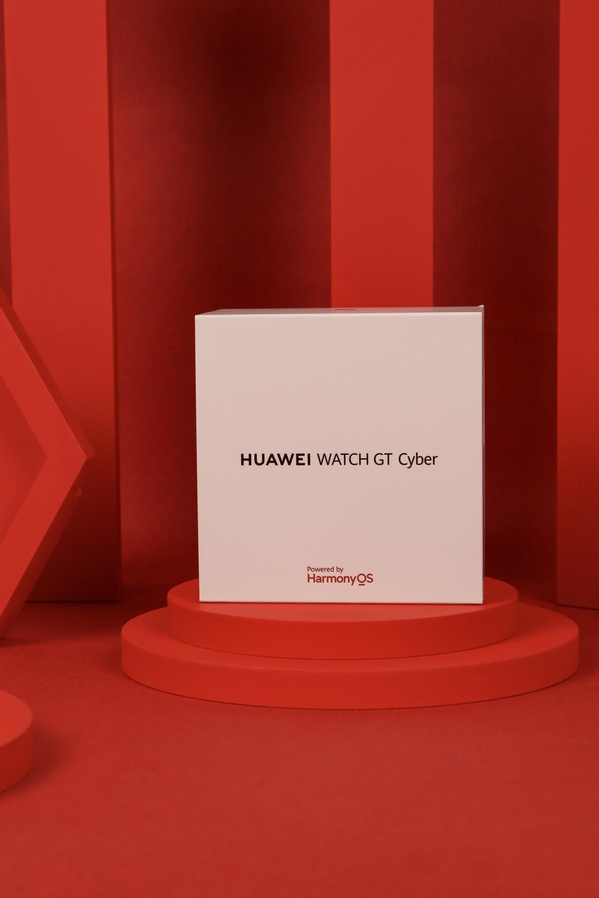 华为watchgtcyber怎么更换表带,华为watchgtcyber替换表带