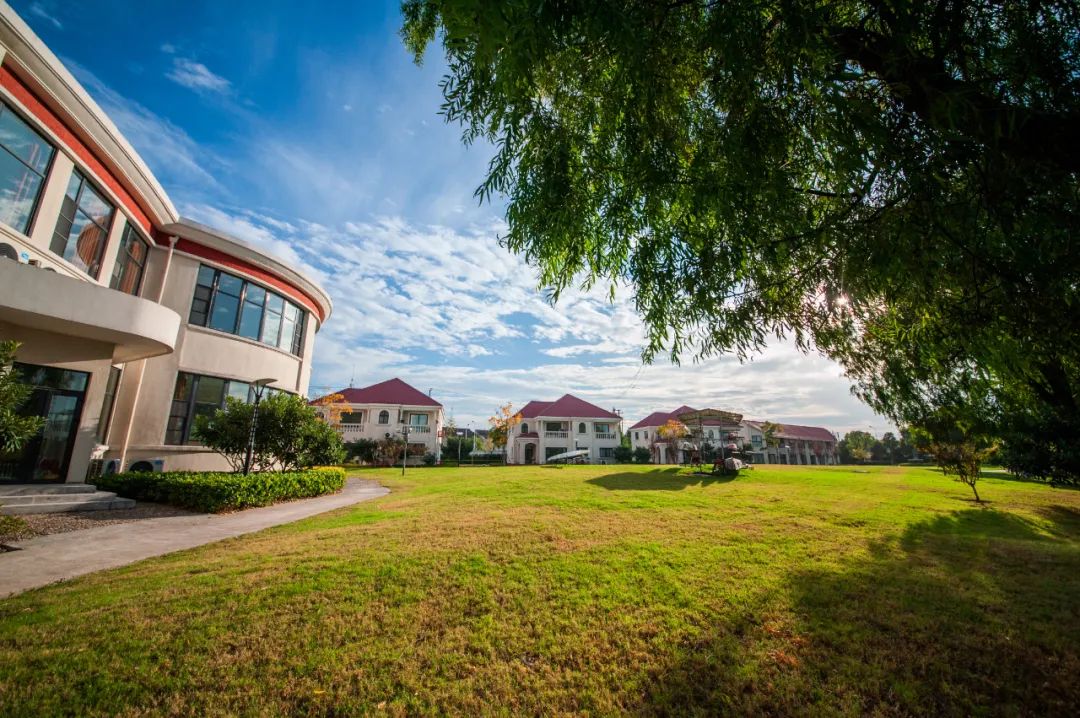 上海宏润博源国际学校在校生人数,上海宏润博源国际学校能玩手机吗