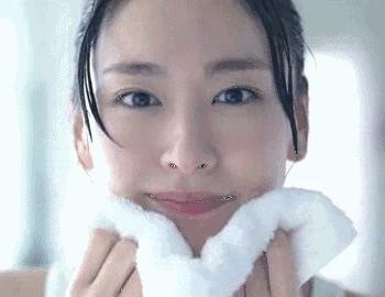 正确洗脸和清洁皮肤的方法,皮肤清洁入门