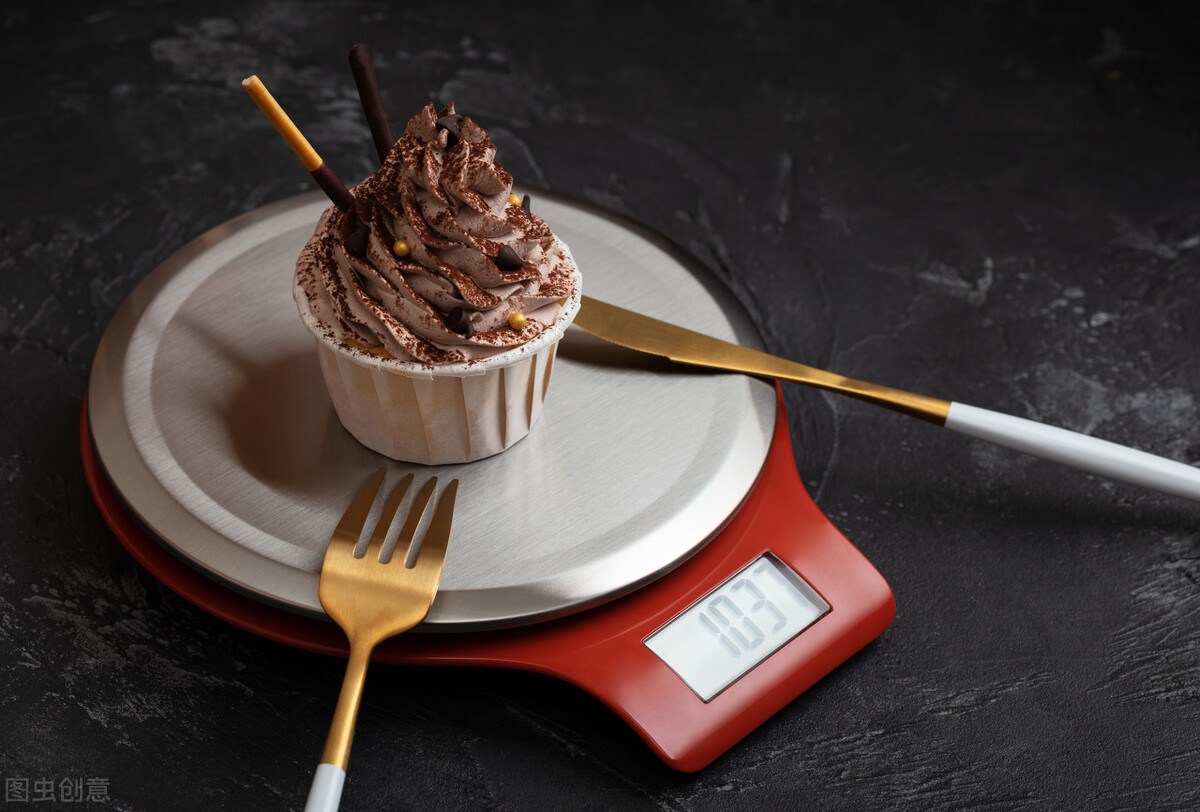 生日蛋糕的寸指直径还是半径,订生日蛋糕磅与寸怎么算