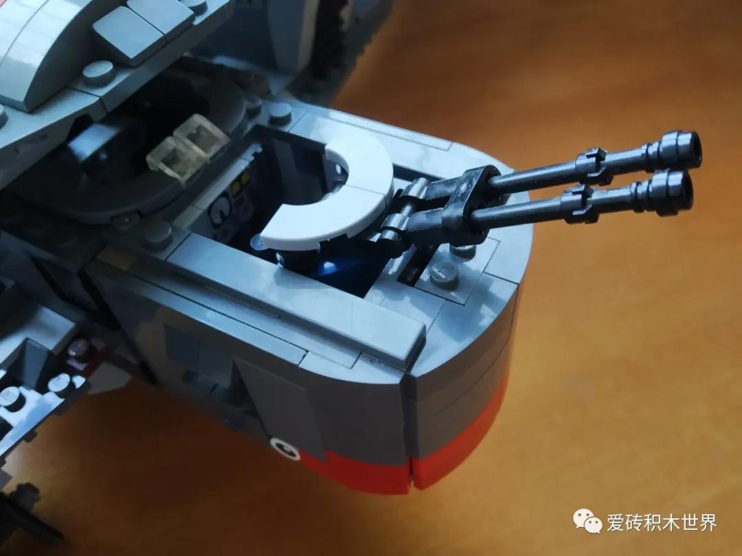 「爱砖MOC每日推送」用积木在现实中游玩战地1一战哥达式轰炸机