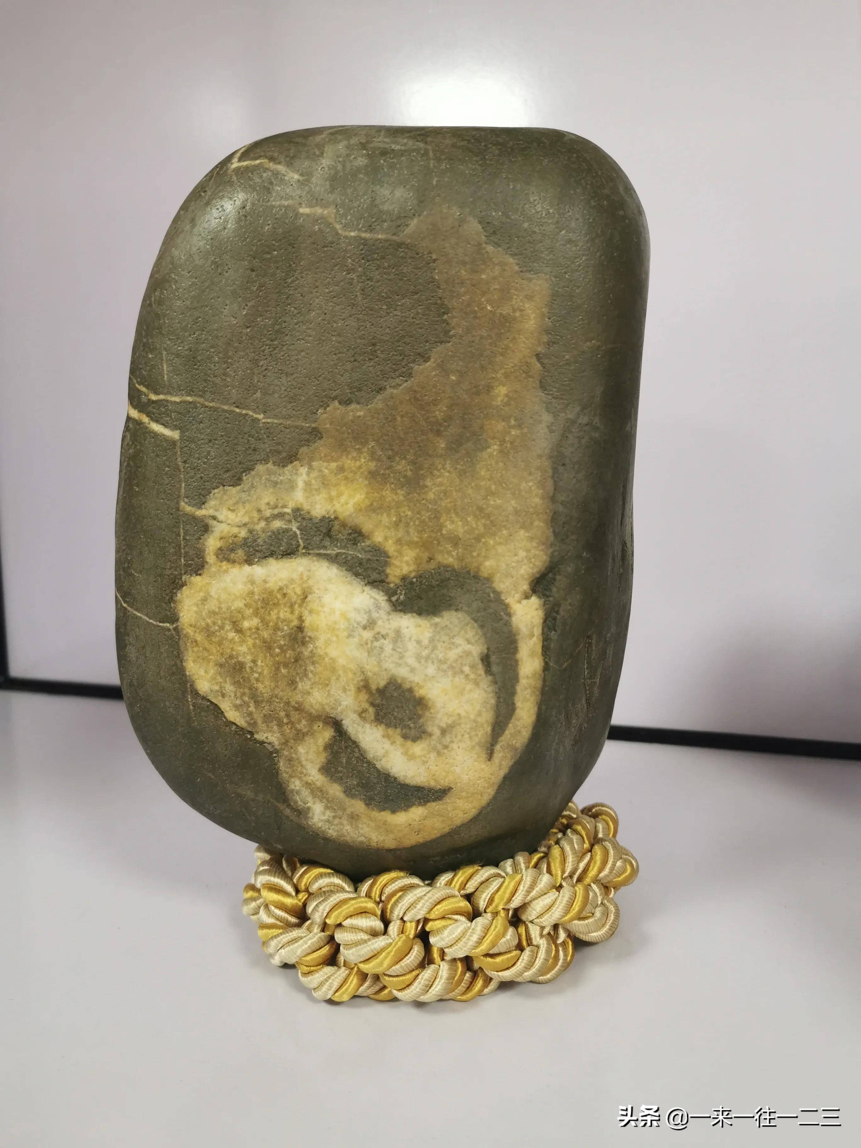 《我一见你就笑》一一以石道赏，吾之天然奇石赏品说（之七十二）