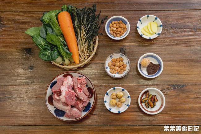 喉咙干到发哑,润嗓子润肺喝什么