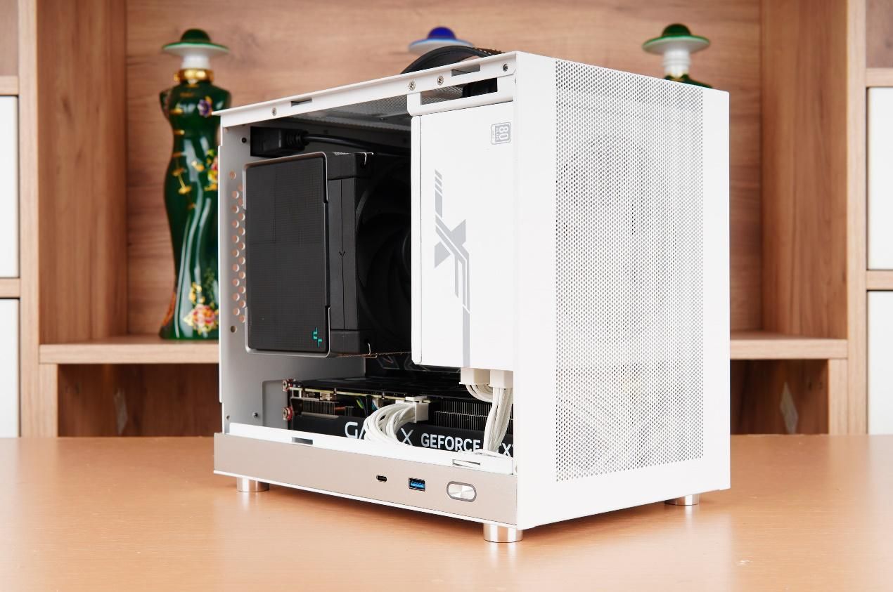 itx机箱闪鳞g200装机推荐,闪鳞g200机箱尺寸