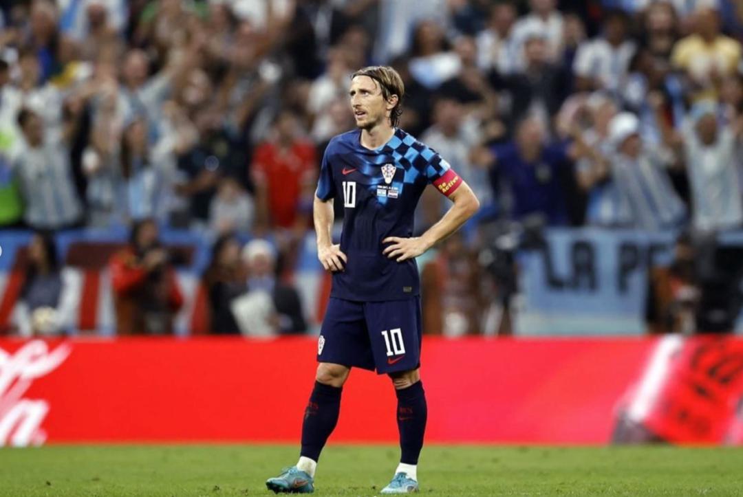 球迷爱C罗梅西，更多人爱莫德里奇