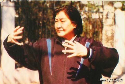 浑圆桩练功时间与注意事项,太极浑圆桩的练功方法