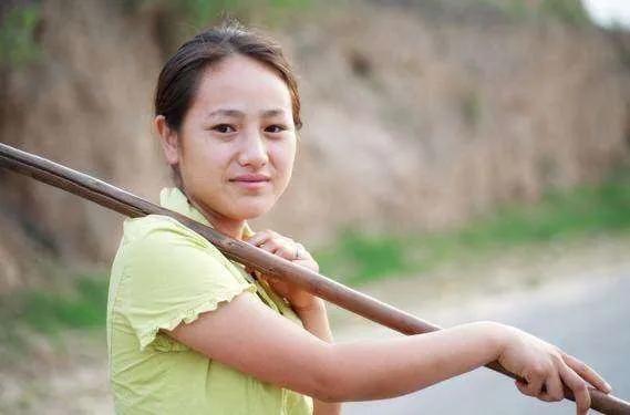 农村创业养殖一年赚152万,冷门养殖50亩收入800万