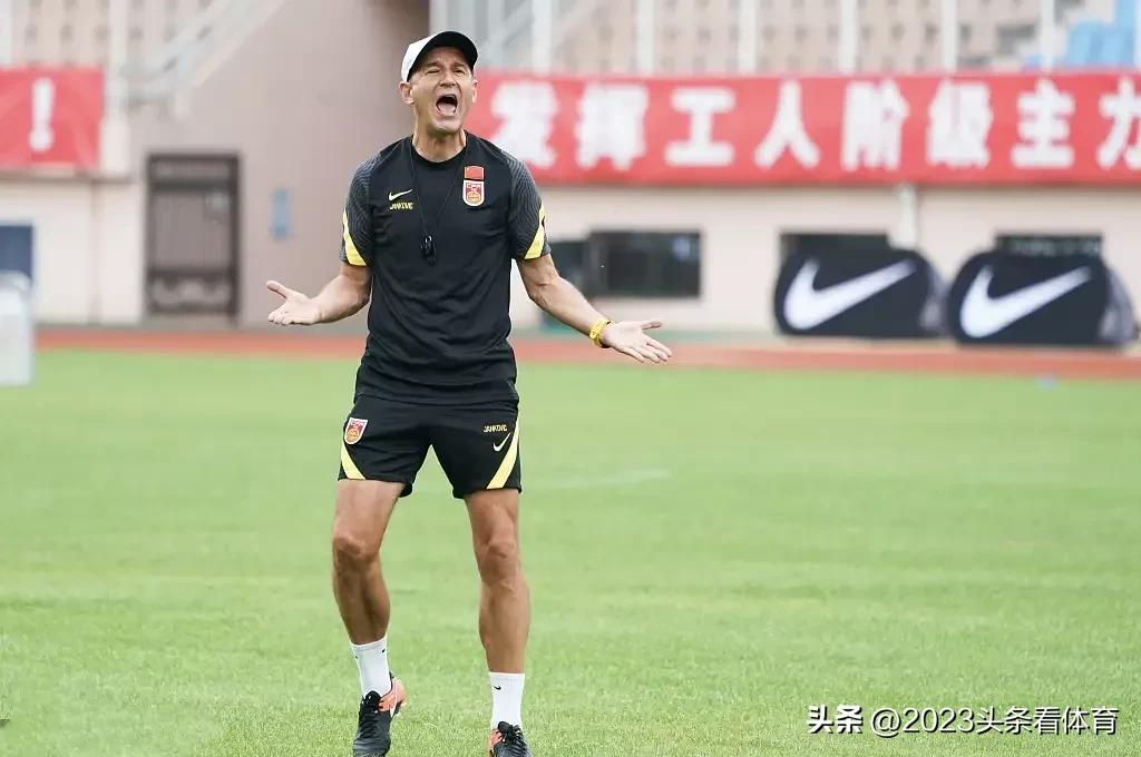 扬科维奇一天三练,扬科维奇体脂率超过10%不能上场