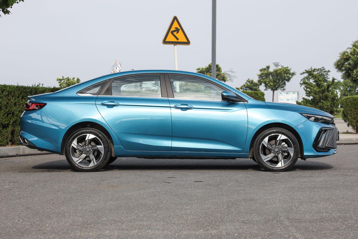 帝豪lhip新款测评,既安全又性能的车