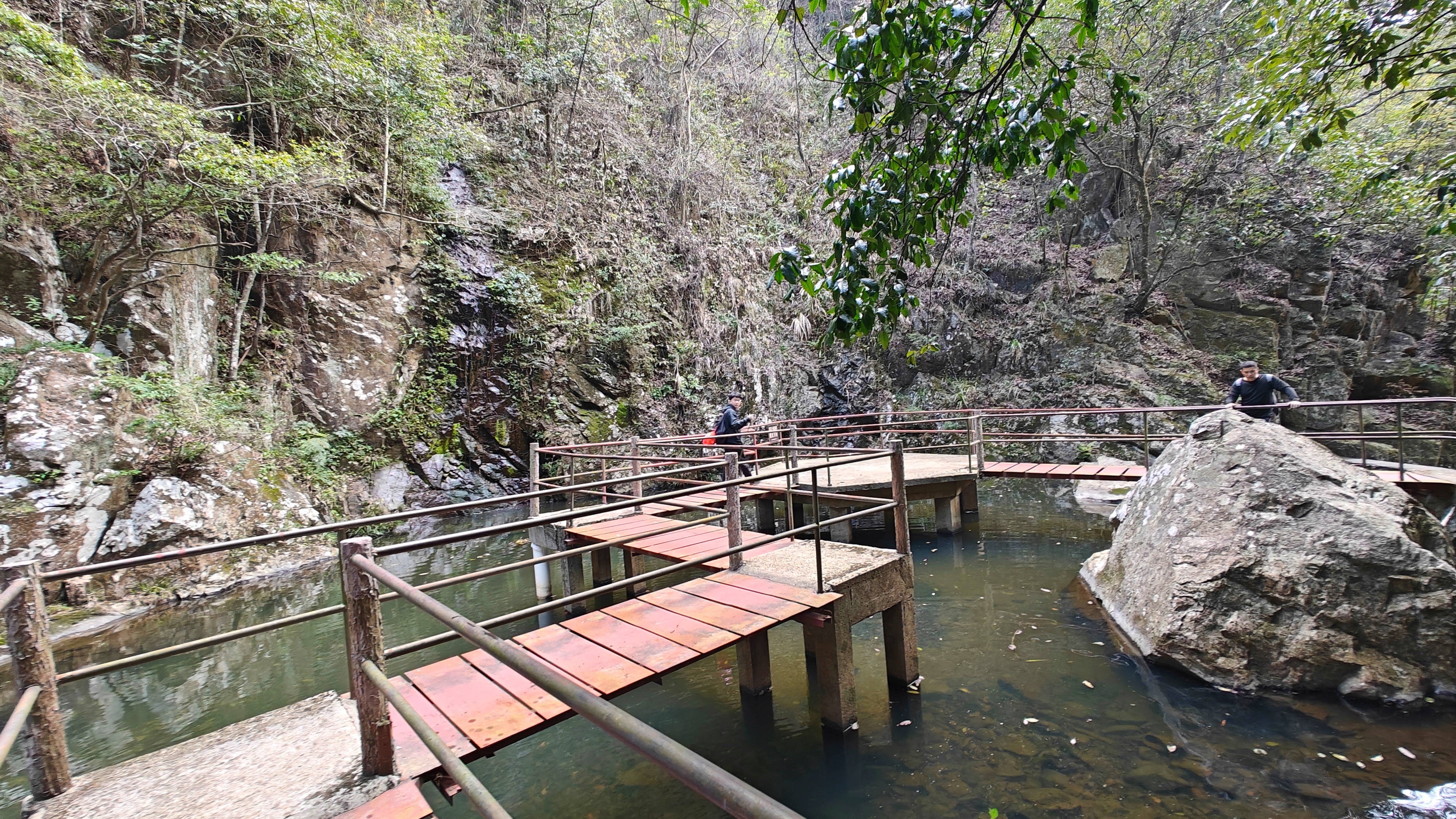 徒步三叠井森林公园，拥抱采兰溪，走进大自然