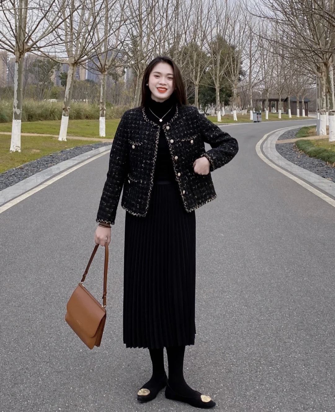 小香风半身裙怎么穿出高级感,小香风半身裙中长款搭配