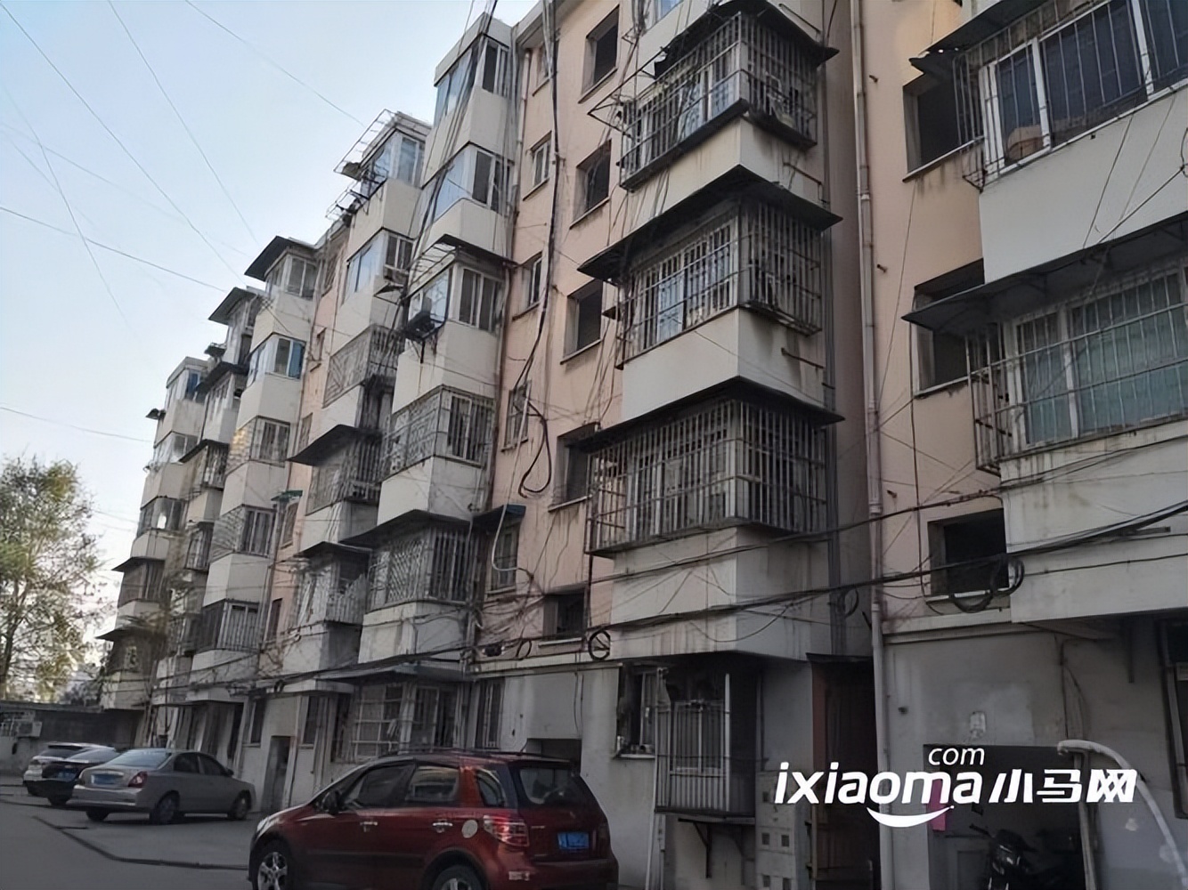 “不买房，不租房”每月300块住酒店，80后女孩“禁欲式”生活