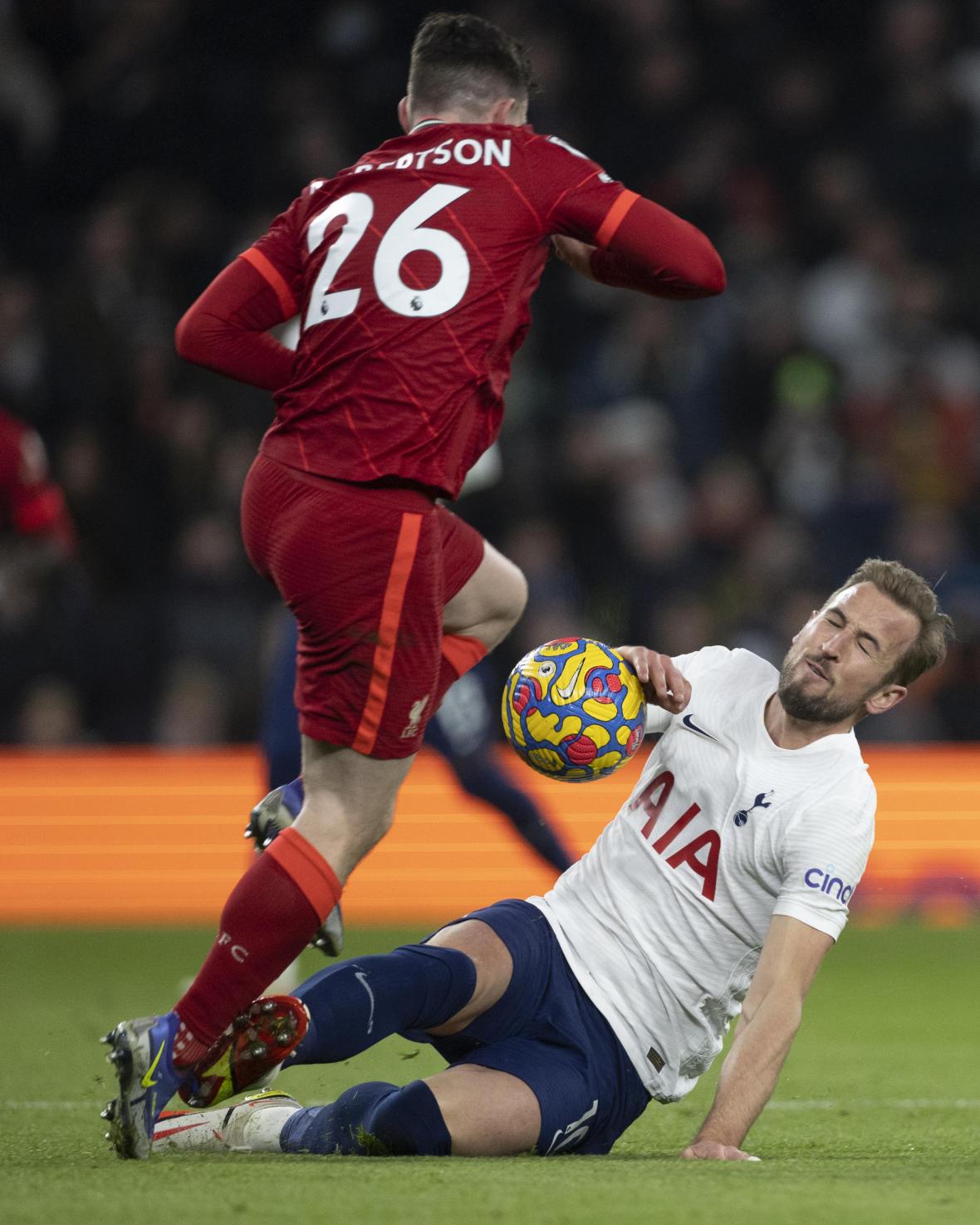 孔蒂、克洛普联手表演重金属足球MOTD节目毫不客气指出裁判问题