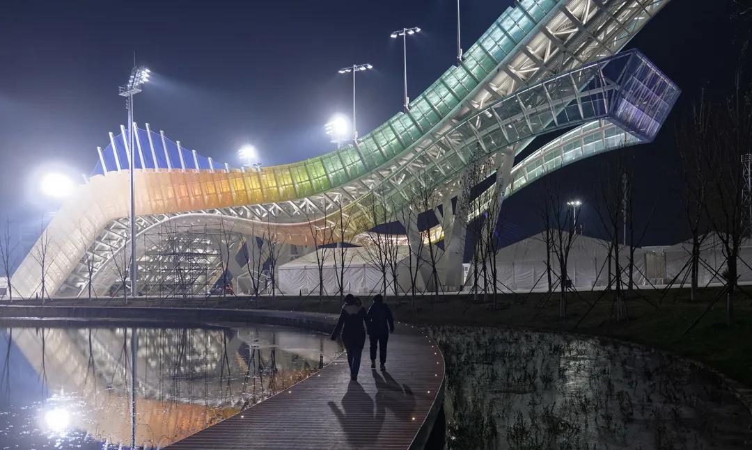 北京冬奥会会标的设计意图,北京冬奥会的场馆设计思路