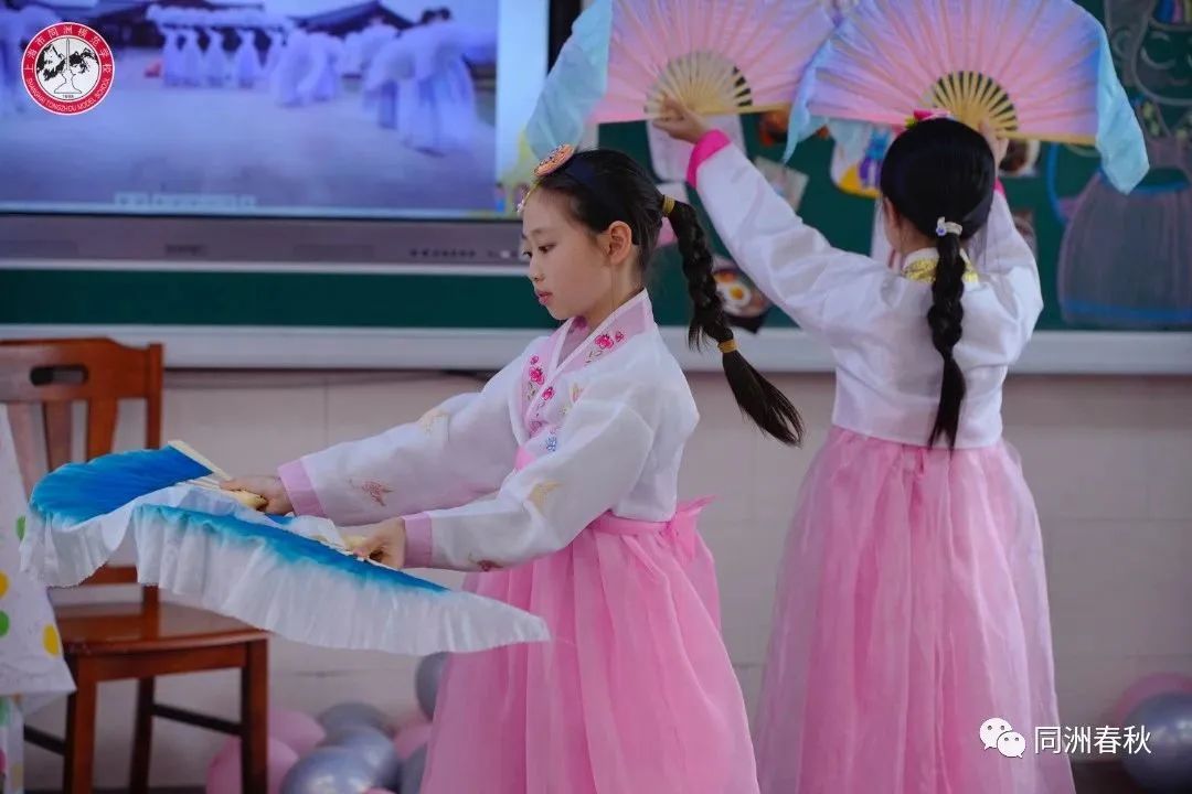 首届56个民族服饰创意大赛,五十六个民族服饰展介绍